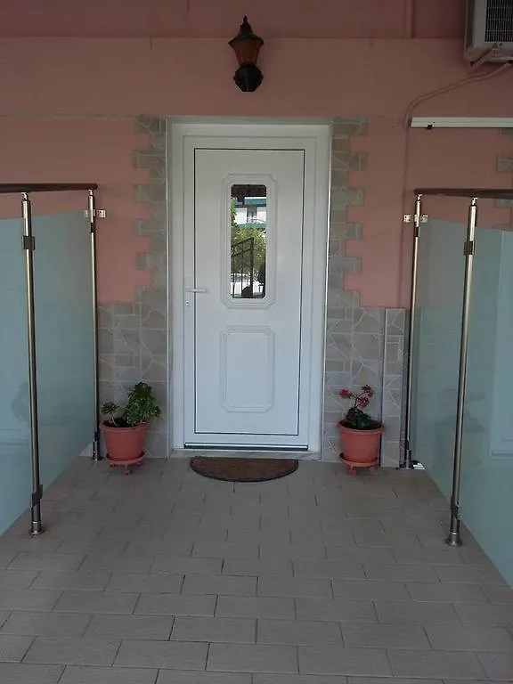 Anna Rooms Νέος Μαρμαράς 0*,